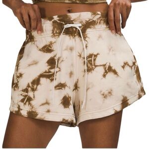 Lululemon Inner Glow 3” Short, Earth Dye Sand color/pattern Size 4